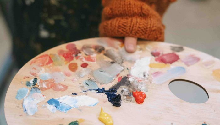 pexels-ivan-s-6816527